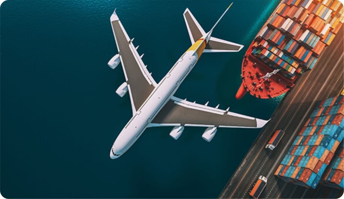Airplane and cargo containers